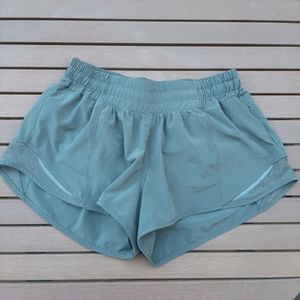 SOLD Lululemon Hotty Hot 2.5 Grey Sage